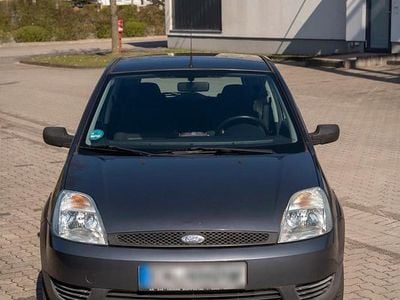 Second-hand Ford Fiesta 60 CP (44 kW) 2004 Gri Hatchback