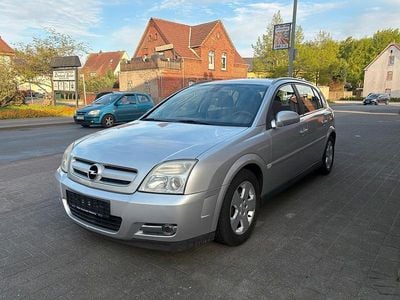 Second-hand Opel Signum 122 CP (89 kW) 2003 Argintiu Hatchback