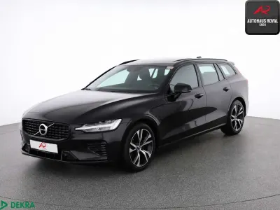 Używany Volvo V60 Plus 398 KM (292 kW) 2022 Czarny Kombi