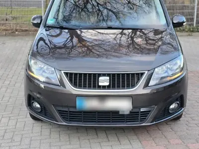 Begagnad Seat Alhambra 140 HK (102 kW) 2014 Brun Minibuss