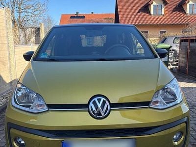 Gebraucht VW up! CLUB 60 PS (44 kW) 2016 Gelb Kleinwagen