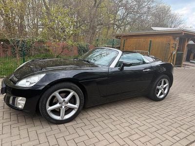 Usado Opel GT 264 HP (194 kW) 2009 Preto Cabrios