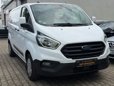 Gebraucht Ford Transit Custom 105 PS (77 kW) 2022 Weiß Van / Kleinbus