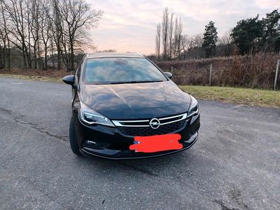 Schwarz Gebraucht 2017 Opel Astra Kombi | 10.600 € (Guter Preis)