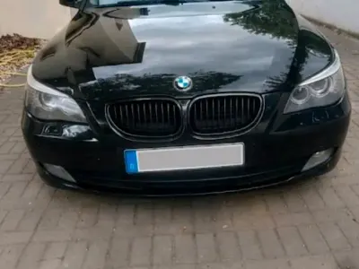 Gebraucht BMW 525 163 PS (119 kW) 2010 Schwarz Limousine