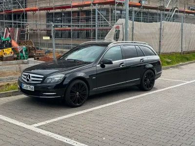 Gebraucht Mercedes C180 156 PS (114 kW) 2010 Schwarz Kombi