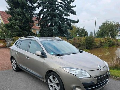 Gebraucht Renault Mégane GrandTour Dynamique 110 PS (80 kW) 2012 Braun Kombi