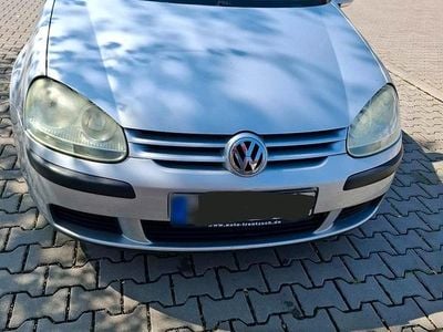 Usata VW Golf IV 75 CV (55 kW) 2005 Argento Berlina