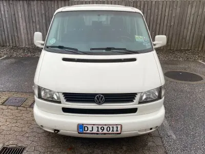 Second-hand VW Caravelle 116 CP (85 kW) 2003 Alb Van