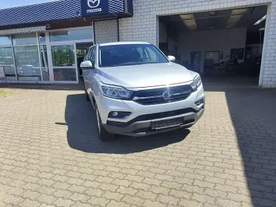 Gebraucht SsangYong Musso Crystal 181 PS (133 kW) 2018 Fine silver Pickup