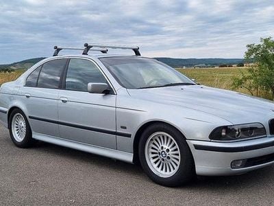 BMW 528