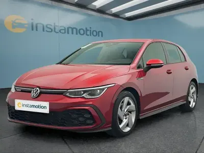 Gebraucht VW Golf VIII 2023 Rot Limousine