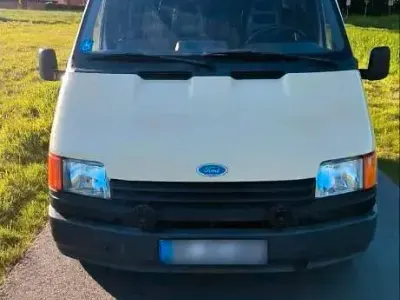 Używany Ford Transit 69 KM (50 kW) 1987 Beżowy Minivan