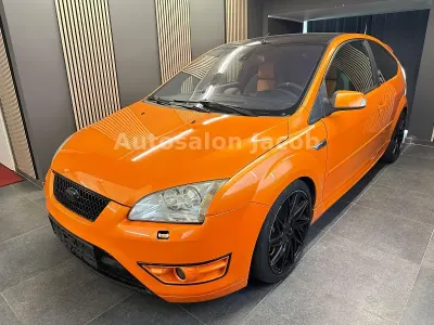 Gebraucht Ford Focus ST 226 PS (166 kW) 2006 Orange Limousine