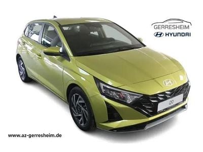 Gebraucht Hyundai i20 Trend 101 PS (74 kW) 2025 Gelb Limousine