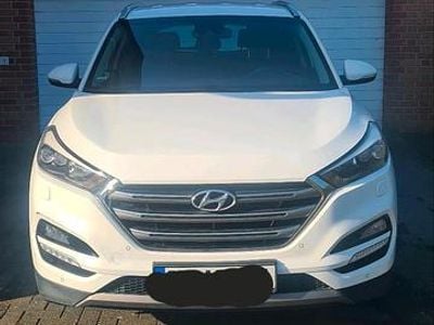 Gebraucht Hyundai Tucson 136 PS (100 kW) 2015 Weiß SUV