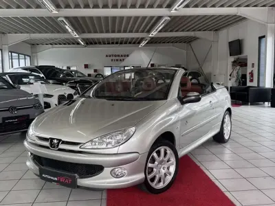 Gebraucht Peugeot 206 CC Roland Garros 109 PS (80 kW) 2005 Silber Cabrio