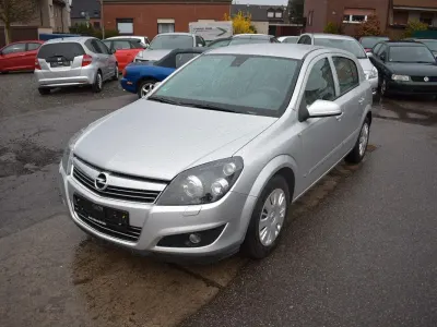 Gebraucht Opel Astra Innovation 116 PS (85 kW) 2008 Silber Limousine