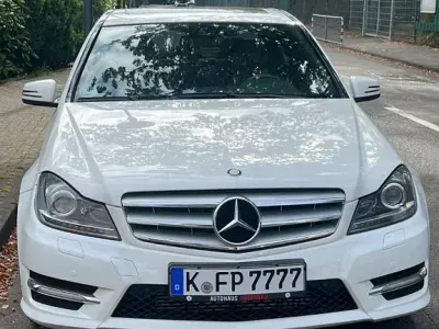 Gebraucht Mercedes 250 205 PS (150 kW) 2013 Weiß Limousine