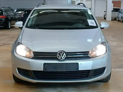 Gebraucht VW Golf VI 140 PS (102 kW) 2011 Silber Kleinwagen