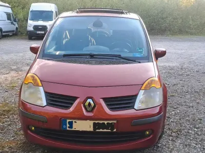 Używany Renault Modus 84 KM (61 kW) 2005 Czerwony Minivan