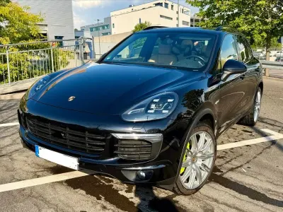Gebraucht Porsche Cayenne S E-Hybrid 416 PS (305 kW) 2015 Schwarz SUV