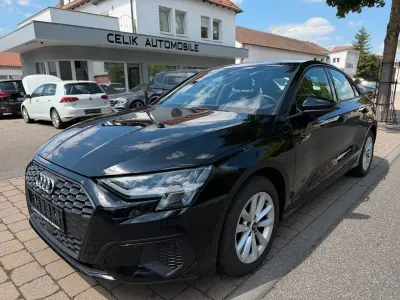 Gebraucht Audi A3 116 PS (85 kW) 2023 Schwarz Limousine