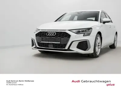 Używany Audi A3 S-Line 150 KM (110 kW) 2023 Biały Sedan/Limuzyna