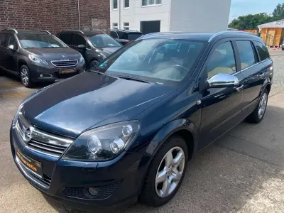 Gebraucht Opel Astra 140 PS (102 kW) 2008 Grau Kombi
