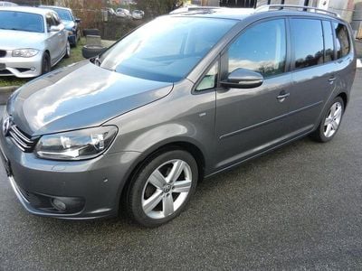 Grau Gebraucht 2014 VW Touran Cup Van / Kleinbus | 7.700 € (Fairer Preis)