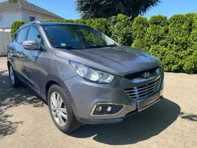 Gebraucht Hyundai ix35 Premium 163 PS (119 kW) 2012 Grau SUV