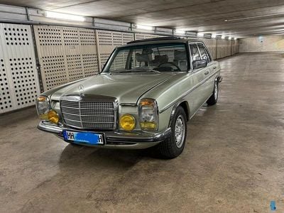 Gebraucht Mercedes 230 1975 Gold Limousine