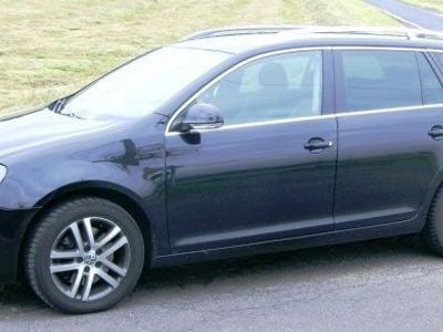 Schwarz metallic Gebraucht 2010 VW Golf VI Comfortline Kleinwagen | 13.500 €