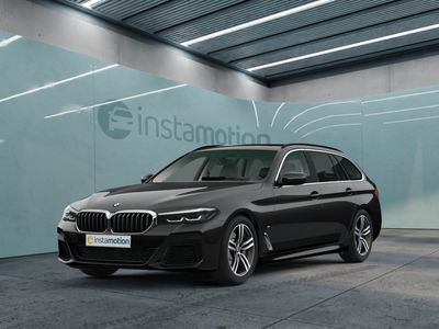 gebraucht BMW 530 M Sport Mild Hybrid EU6d i Touring Park-Assistent Sportpaket HUD Luftfederung El. Panodach