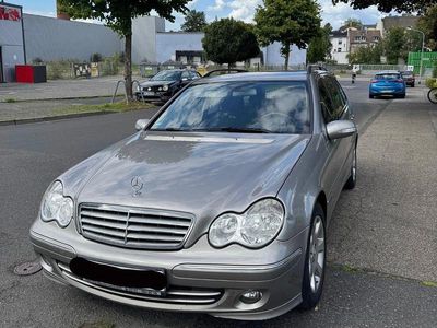 Mercedes C200
