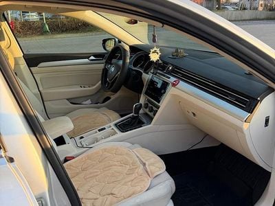 Gebraucht VW Passat 150 PS (110 kW) 2018 Grau Kombi