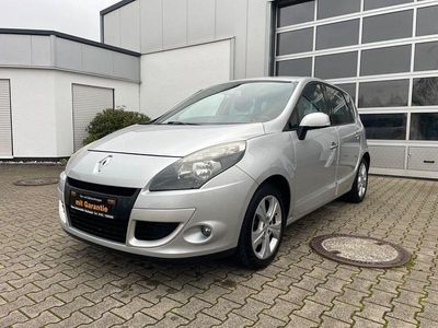 Silber Gebraucht 2010 Renault Scénic III Dynamique Van / Kleinbus | 4.790 € (Etwas zu teuer)