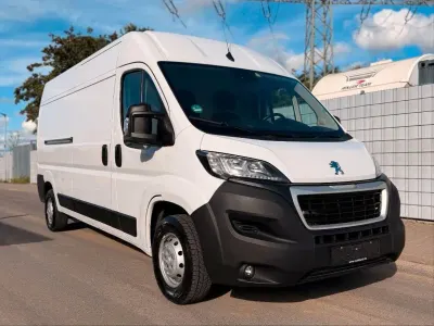 Gebraucht Peugeot Boxer 140 PS (102 kW) 2021 Weiß Van