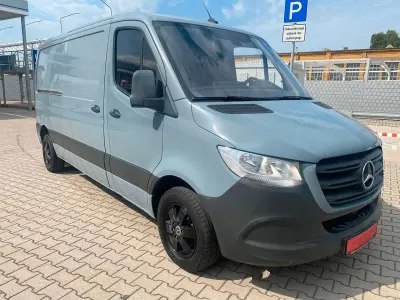 Gebraucht Mercedes Sprinter 143 PS (105 kW) 2020 Grau Van