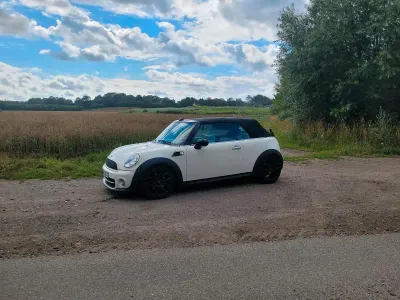Gebraucht Mini Cooper Cabriolet 112 PS (82 kW) 2011 Cabrio