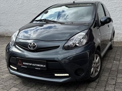 Gebraucht Toyota Aygo Connect Style 68 PS (50 kW) 2013 Grau Kleinwagen