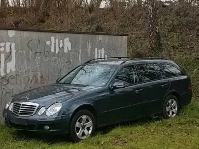 Gebraucht Mercedes E280 190 PS (139 kW) 2009 Grau Kombi