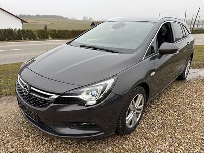 Gebraucht Opel Astra Innovation 160 PS (117 kW) 2016 Grau Kombi