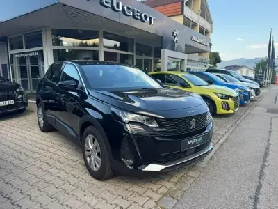 Gebraucht Peugeot 3008 Active 131 PS (96 kW) 2022 Schwarz SUV