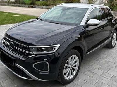 Usata VW T-Roc Style 150 CV (110 kW) 2024 Nero SUV