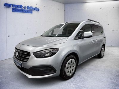 Silber Gebraucht 2023 Mercedes T180 Advantage Van / Kleinbus | 28.690 € (Fairer Preis)