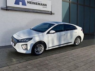 Polar white Gebraucht 2022 Hyundai Ioniq Prime Kleinwagen | 16.990 € (Fairer Preis)