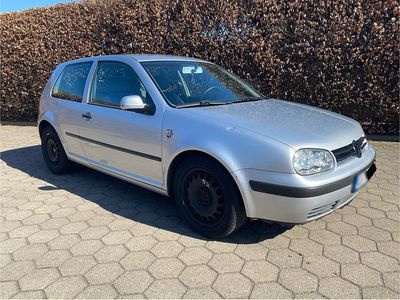 Gebraucht VW Golf 75 PS (55 kW) 2000 Silber Coupé