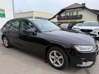 Gebraucht Audi A4 Basis 163 PS (119 kW) 2023 Brillantschwarz Kombi