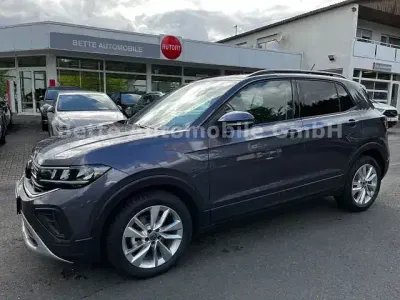 Neu VW T-Cross Life 116 PS (85 kW) 2026 Grau SUV
